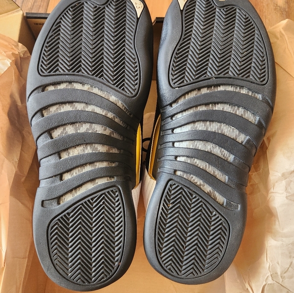 Jordan 12 "royalty" - Picture 7 of 8